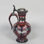 anton-schreiner-321_landhaus-schankkrug-rot-blau_0.3_Dl_01_k