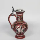 anton-schreiner-321_landhaus-schankkrug-rot-gruen_0.3_Dl_01_k