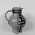 merkelbach-goebel-481_schankkrug_blaumalerei-geritzt_1.5l_1-k