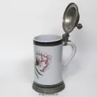 unbekannt_fayence-humpen-pfingstrose-schmetterling_1.2l_dl_4a-k