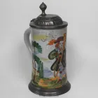 unbekannt_fayence-humpen-posaunist_1.1l_dl_02-k