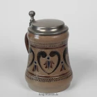 hk_humpen-westerwald-motive-herz-biene-braun_0.5l_dl_2-k