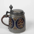unbekannt_humpen-westerwald-motive-zapfen-braun-blau_0.5l_dl_1-k