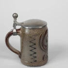 unbekannt_humpen-westerwald-motive-zwiebel-schwan-braun-blau_0.5l_dl_1-k