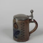 unbekannt_humpen-westerwald-motive-zwiebel-schwan-braun-blau_0.5l_dl_6-k