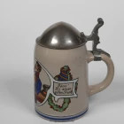 marzi-remy_halbe-wirtshausszene-jugendstil_bier-hendl_0.5l_dl_3-k