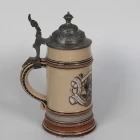 merkelbach-wick-1707_humpen-historismus_wirtshaus-flirt_0.5l_1-k