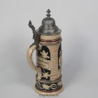 reinhold-hanke-1919_humpen-historismus-wirtshausszene_0.5l_dl_1-k